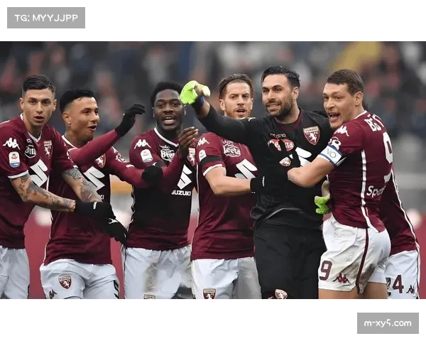 通讯：恩波利主场对阵维罗纳，因客队球迷投掷烟雾弹两次中断比赛